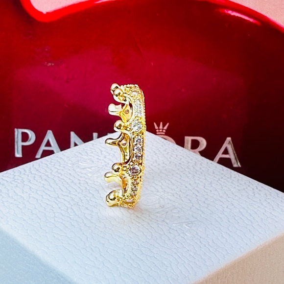 Authentic pandora ring size 7 comes with dust bag πΊπβ€οΈπΊπβ€οΈπΊπβ€οΈπΊπβ€οΈ - Picture 2 of 6